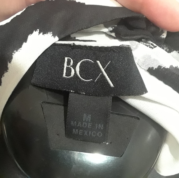 Chevron black and white top - Picture 2 of 7